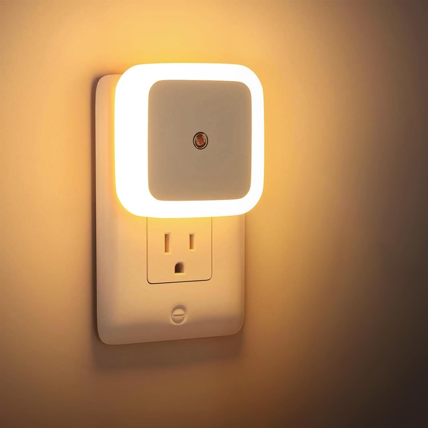 UCRAVO Plug Night Light, NightLights Plug into Wall 1 Pc, Plug in Night Light, Dusk to Dawn Safety Lighting for Bedroom,Bathroom,Stairs,Nightlight Led for, Hallway Warm White
