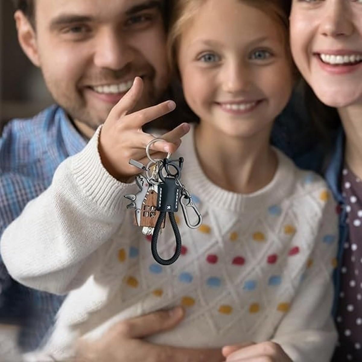 UCRAVO Metal Keychain for Men & Women – Dinosaur Keyring with a Hand-Woven Bracelet,Carabiner Clip & Braided Strap Heavy Duty Key Holder for Car,Bike,Office & Travel Stylish Key Chain Accessory Gift