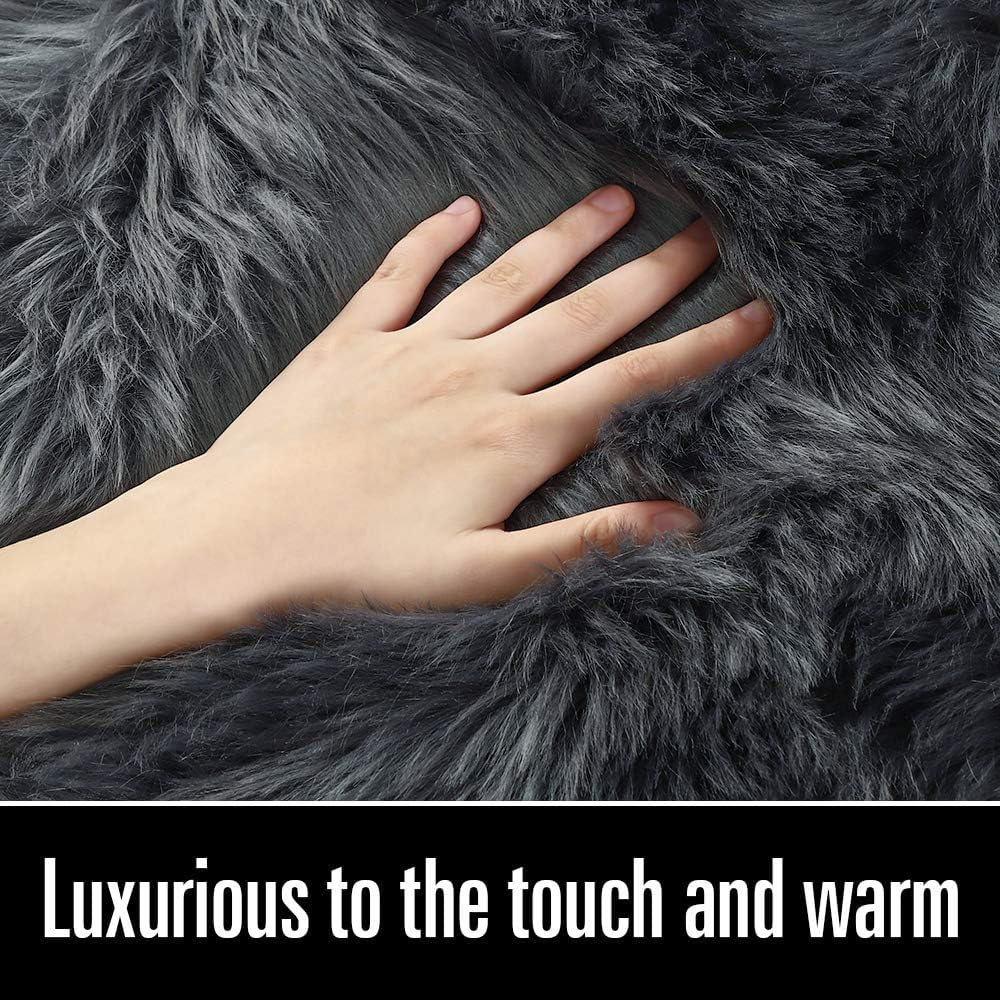 UCRAVO Grey Soft Faux Fur Area Rug | Fluffy Shaggy Carpet for Bedroom & Living Room | Plush Decorative Floor Mat | Cozy Washable Non Slip Rug for Kids Room, Sofa Side & Home Interior Decoration