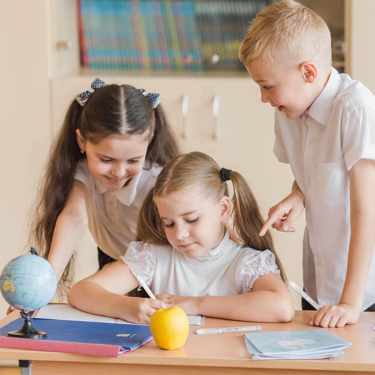 UCRAVO 2 in 1 Colored Gel Pen, 2 Lines Gel Pen Marker Gel Ink Roller Ball Pens, Stationery Supplies, Scrapbook Taking Supplies, Curve Highlighter Pen for Kids Teens Scrap Booking, Journal, Decor